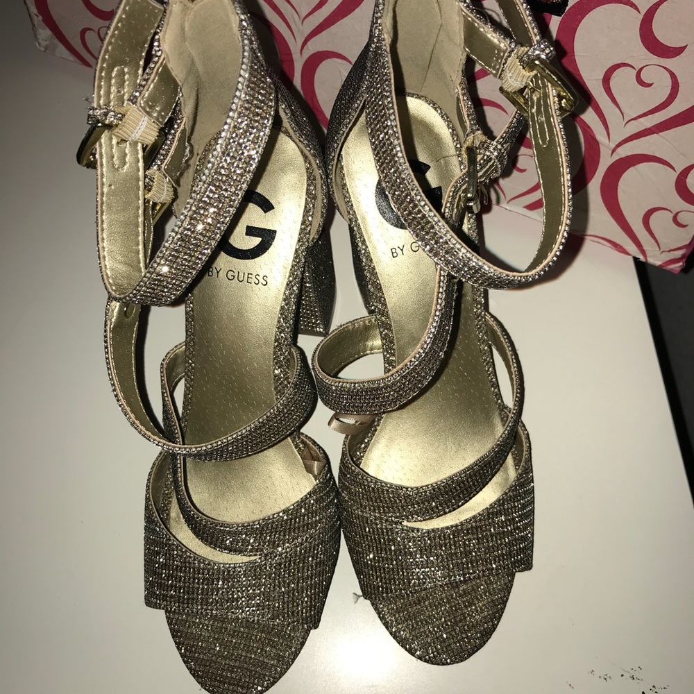 G by guess block heels - Picture 3 of 4